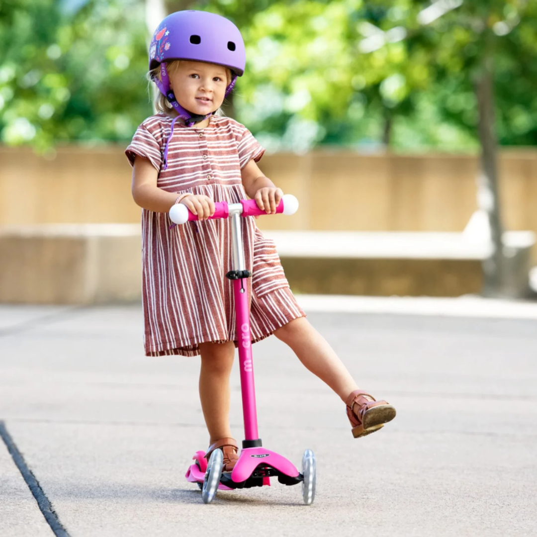 Micro Mini2Grow Deluxe Magic LED Scooter