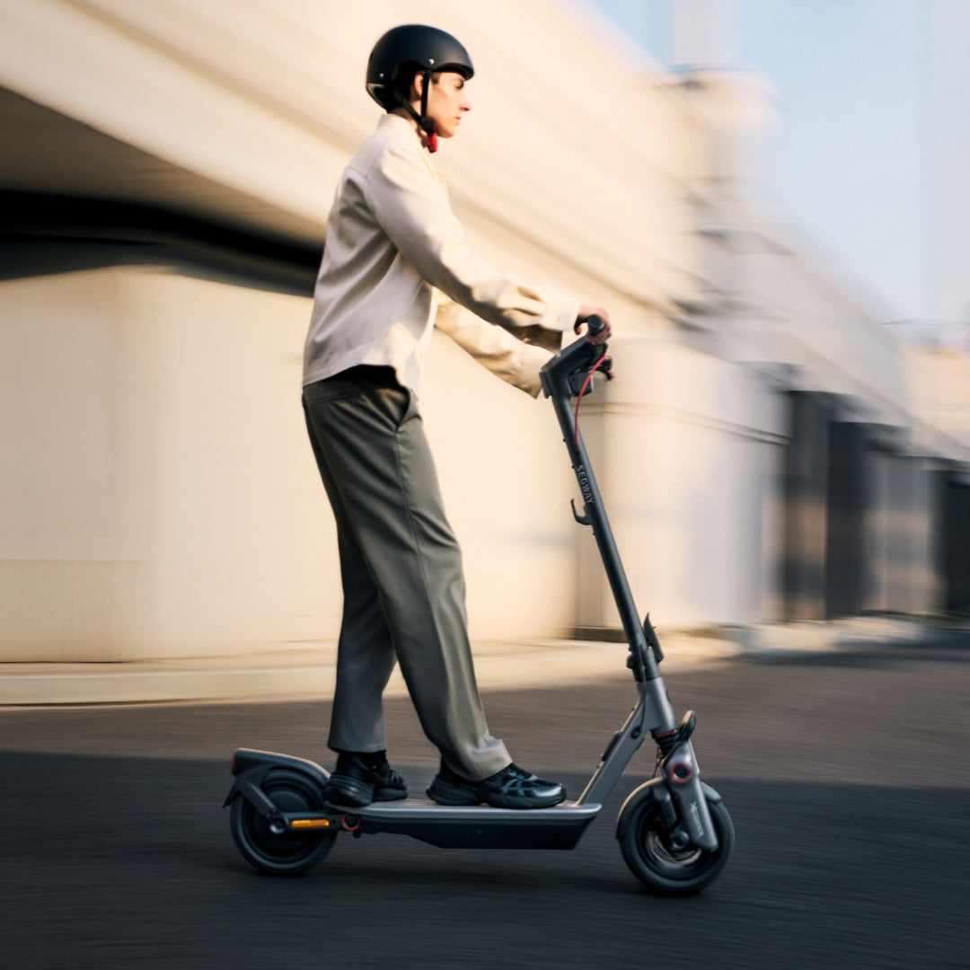Segway Ninebot F3 Eletric Scooter