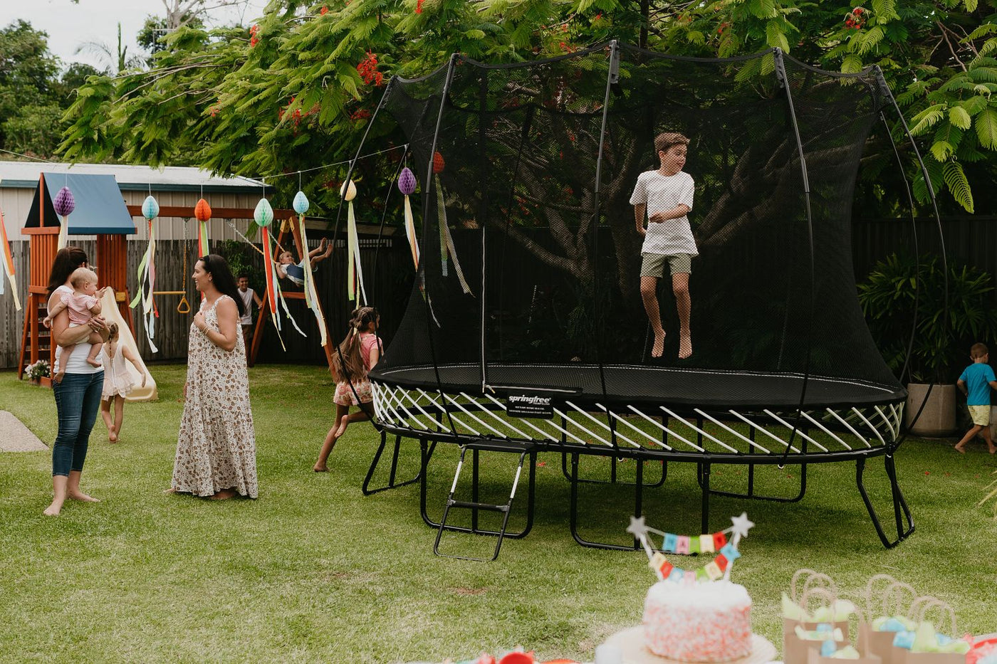 Springfree Medium Oval Trampoline