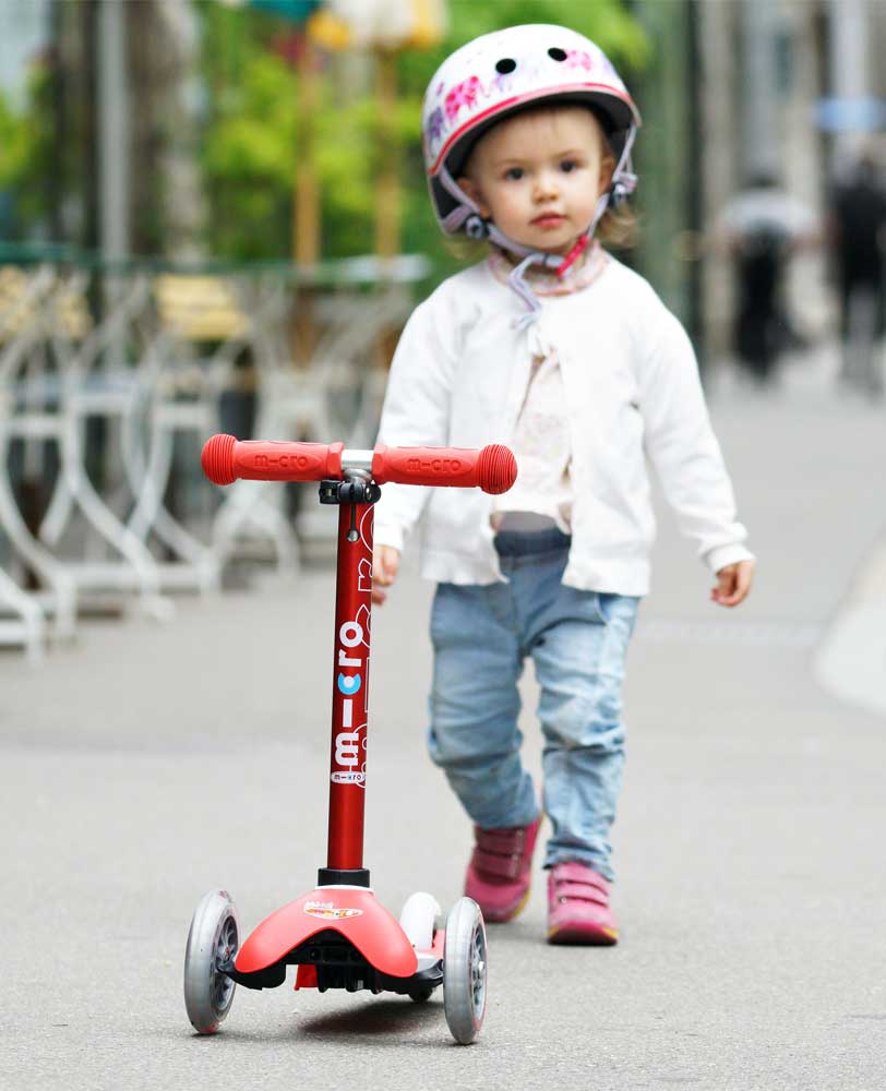 Micro Mini Deluxe 3 Wheel Scooter